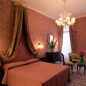Casa Pisani Canal Konukevi