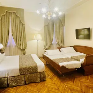 Dell'opera Otel